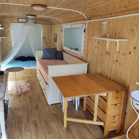 Maringotka Domov -tiny House אתר קמפינג