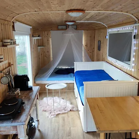 Maringotka Domov -tiny House אתר קמפינג