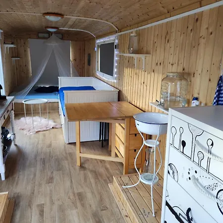 Maringotka Domov -tiny House אתר קמפינג *
